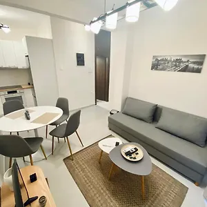 Antigonidon Square Apartament